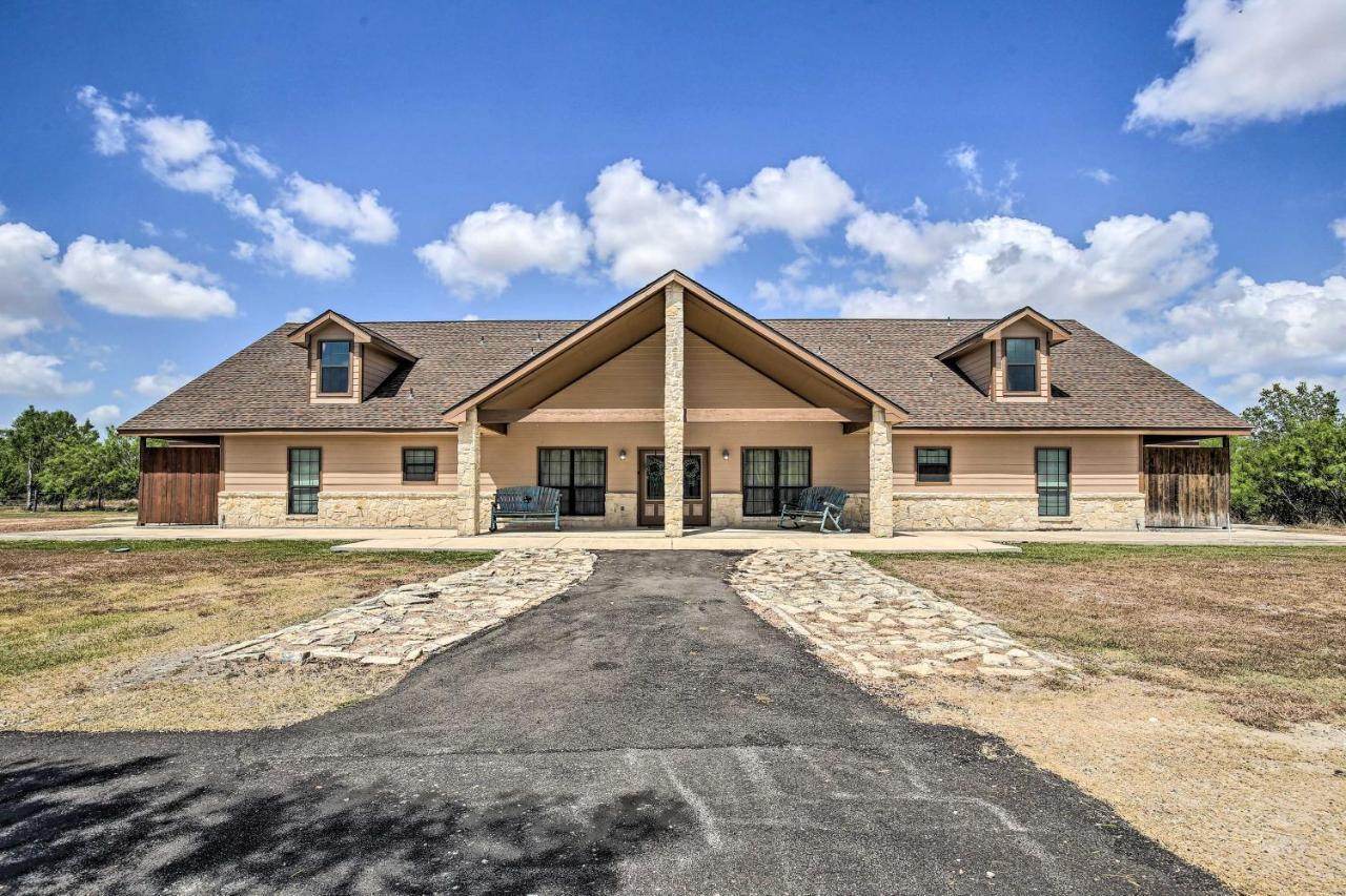 Вилла Luxury San Antonio Retreat 110-Acre Private Ranch Экстерьер фото